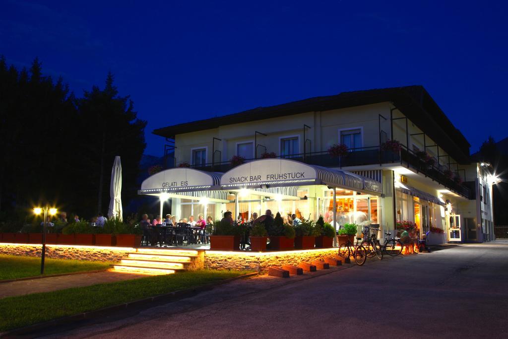 Garni Bellavista Hotell Calceranica al Lago Exteriör bild